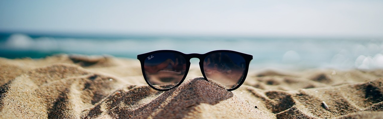 Sand and glasses